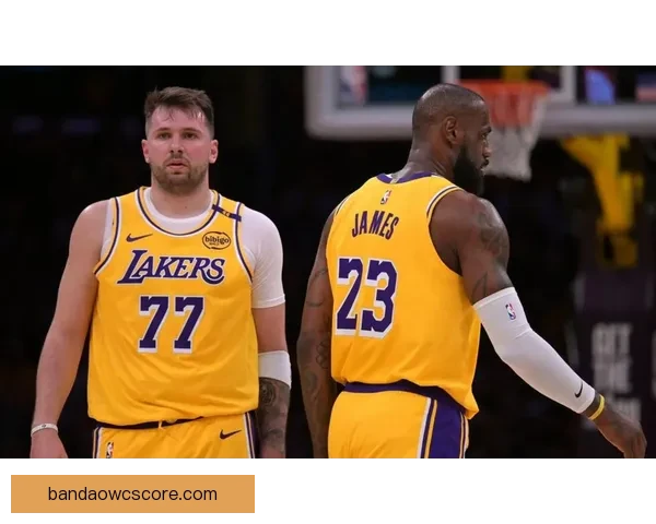 东契奇豪取32分7助攻末节低迷错失绝平球队连胜终结